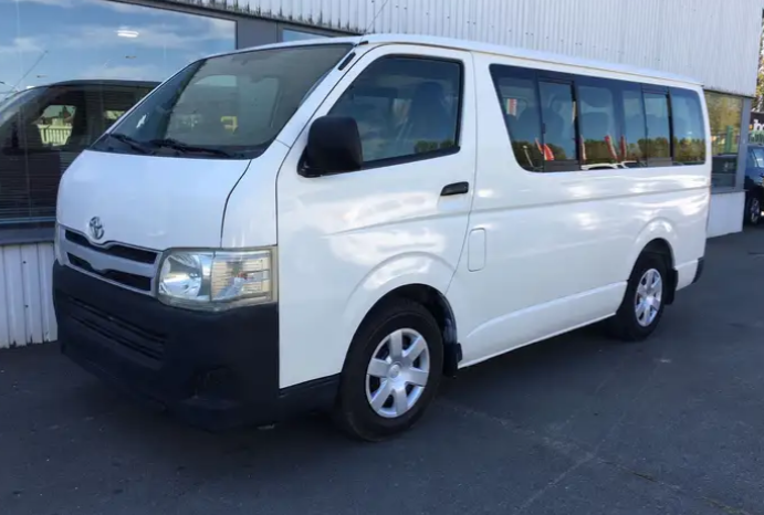 Toyota Hiace 2016 Bus Used full
