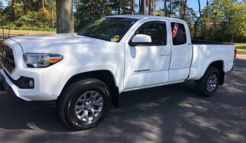 Toyota Tacoma 2017 Pickup Truck Used full