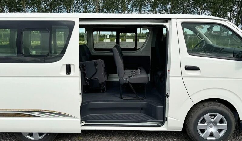 Toyota Hiace 2018 Van full
