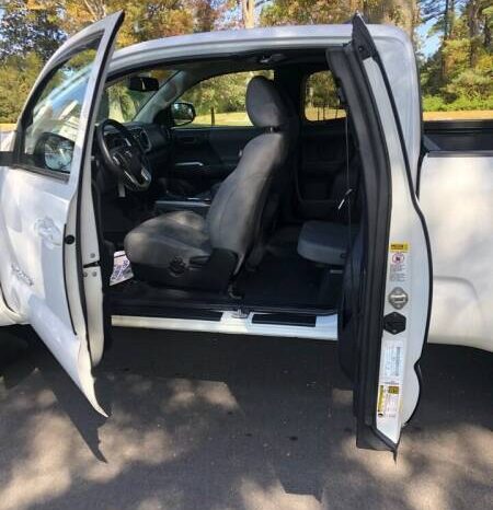 Toyota Tacoma 2017 Pickup Truck Used full
