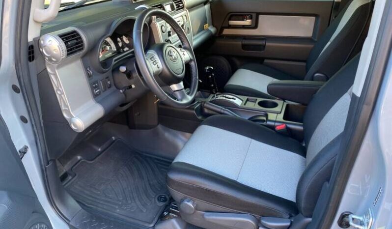 Toyota FJ Cruiser 2013 SUV Used full