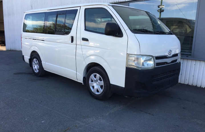 Toyota Hiace 2016 Bus Used full
