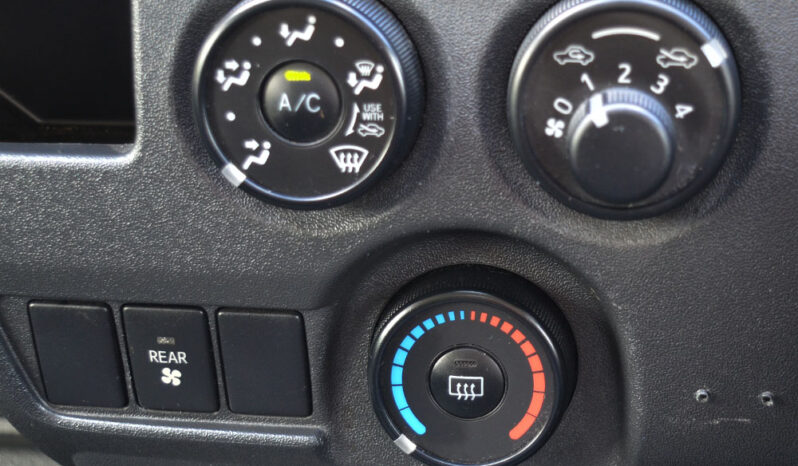 Toyota Hiace 2018 Van Used full