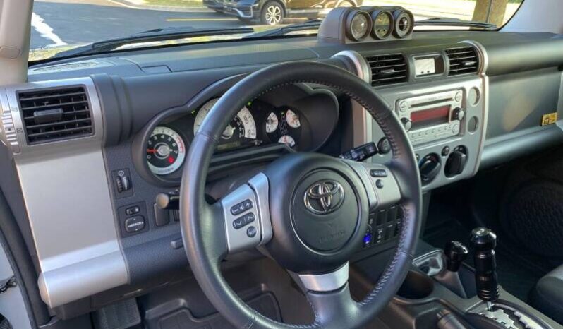 Toyota FJ Cruiser 2013 SUV Used full