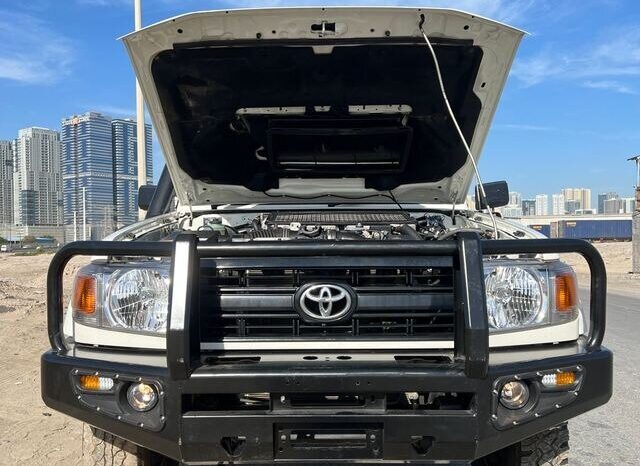 Toyota Land Cruiser 2020 Pickup Truck Used full