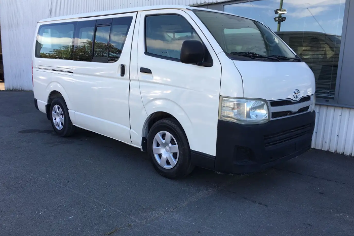 Toyota Hiace 2016 Bus Used full