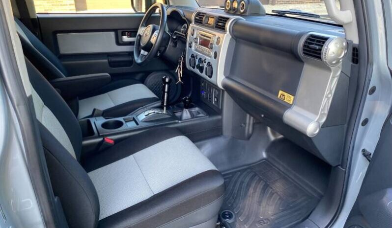 Toyota FJ Cruiser 2013 SUV Used full