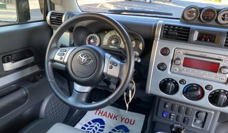 Toyota FJ Cruiser 2013 SUV Used full