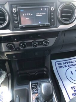 Toyota Tacoma 2017 Pickup Truck Used full