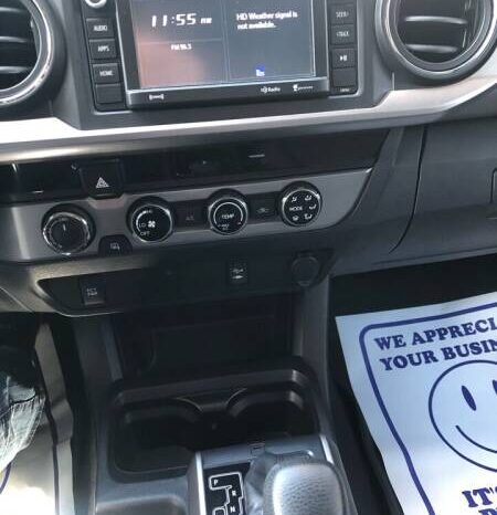 Toyota Tacoma 2017 Pickup Truck Used full