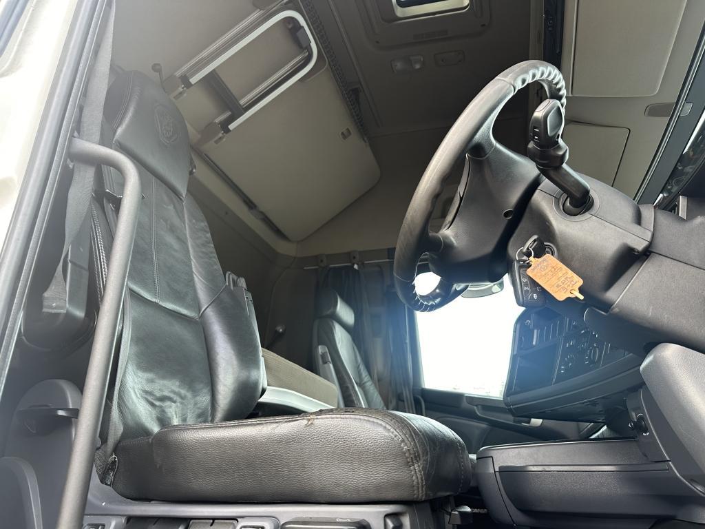 Scania R560 STREAMLINE 6X2 TWIN WHEEL TAG - Image 10