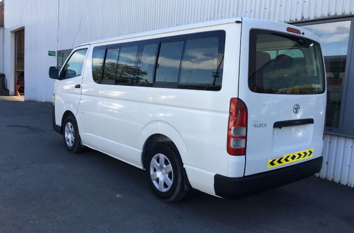 Toyota Hiace 2016 Bus Used full