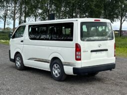 Toyota Hiace 2018 Van full