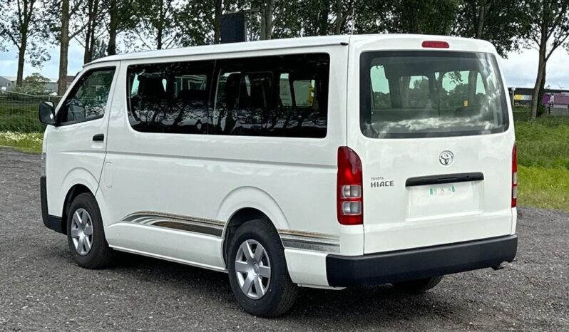 Toyota Hiace 2018 Van full