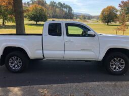 Toyota Tacoma 2017 Pickup Truck Used full