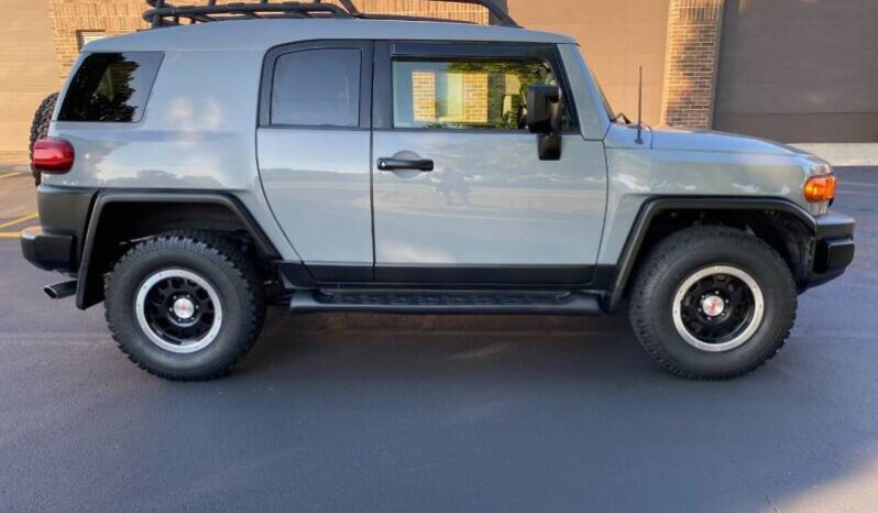 Toyota FJ Cruiser 2013 SUV Used full
