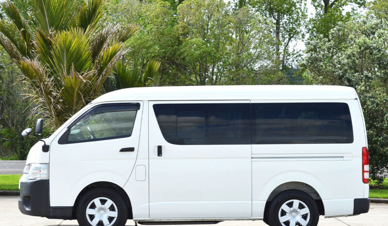 Toyota Hiace 2018 Van Used full