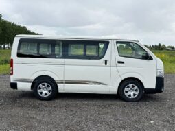 Toyota Hiace 2018 Van full