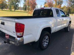 Toyota Tacoma 2017 Pickup Truck Used full