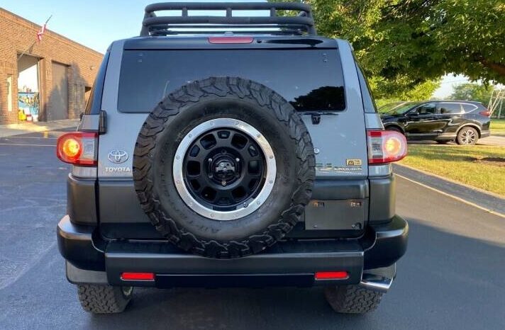 Toyota FJ Cruiser 2013 SUV Used full