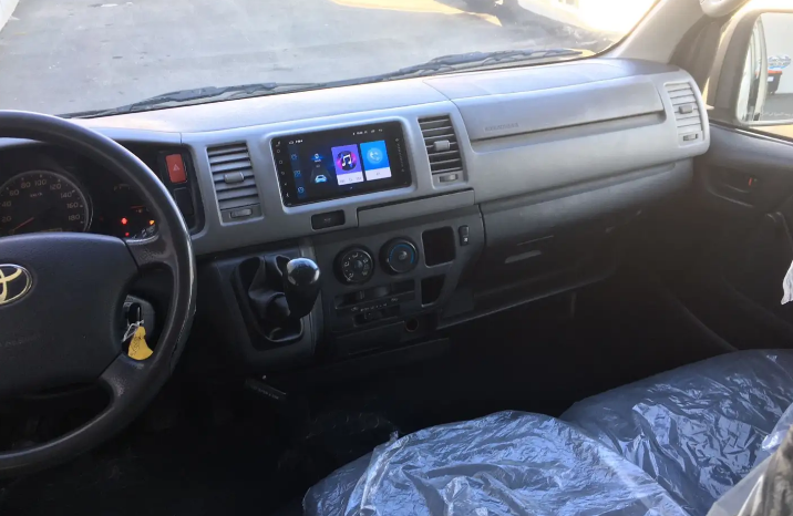 Toyota Hiace 2016 Bus Used full