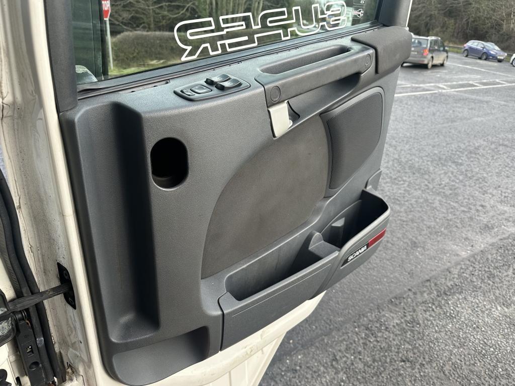 Scania R560 STREAMLINE 6X2 TWIN WHEEL TAG - Image 2